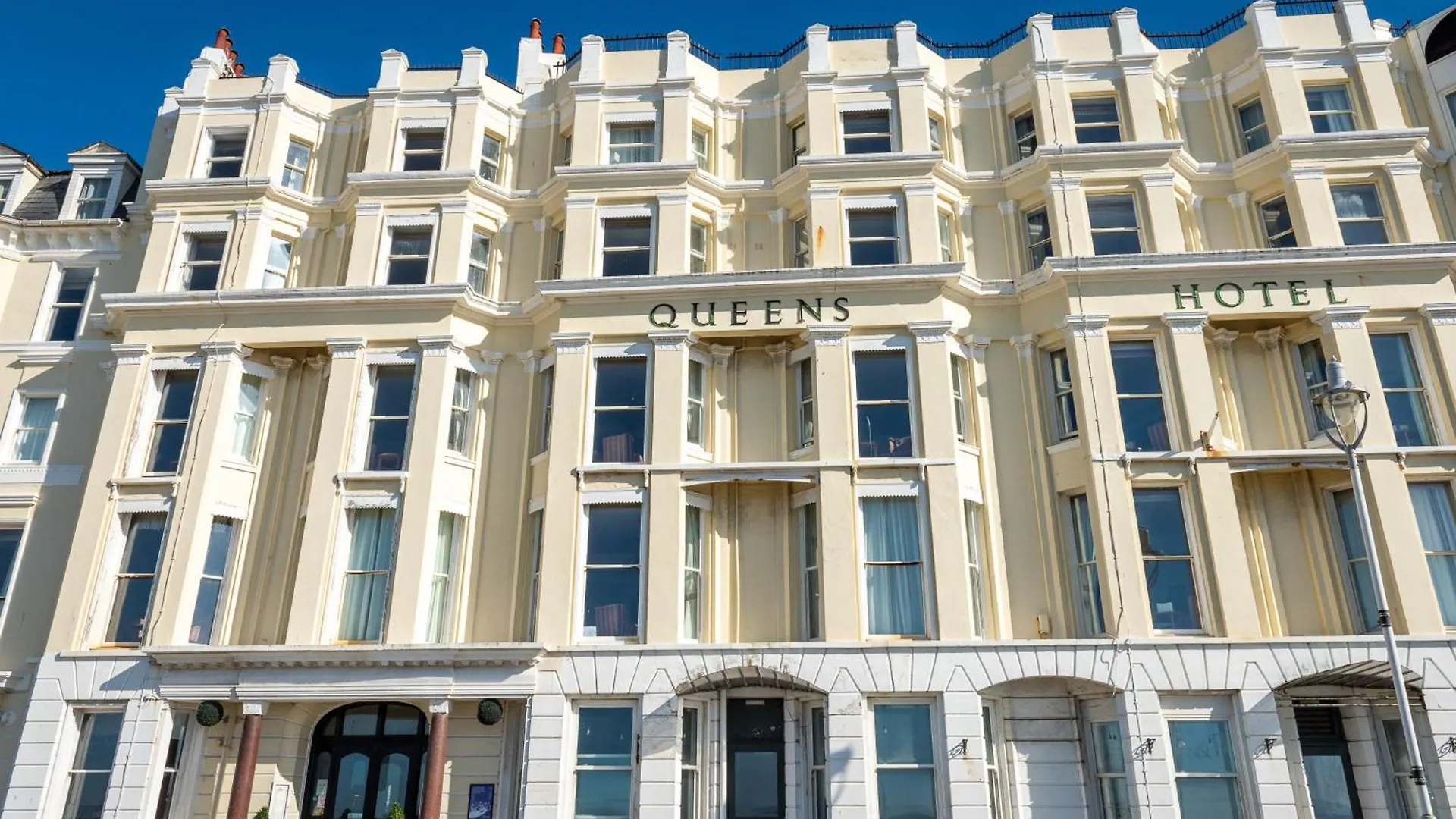 Queens Hotel & Spa Brighton 3*,